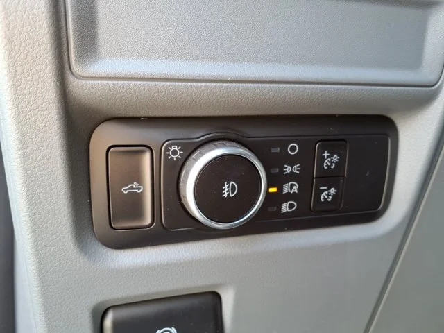 New 2026 Carbonized Gray Metallic Ford XLT image 37
