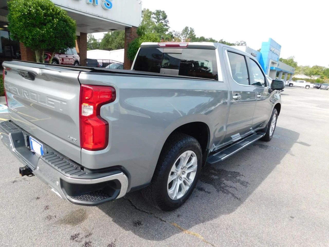 Used 2023 Silver Chevrolet 4WD CREW CAB 147 in LTZ image 10