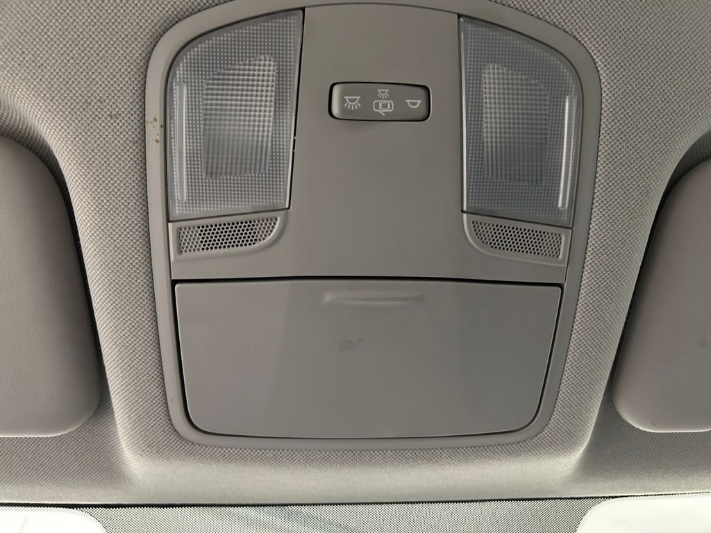 Used 2017 Silver Hyundai SE image 29