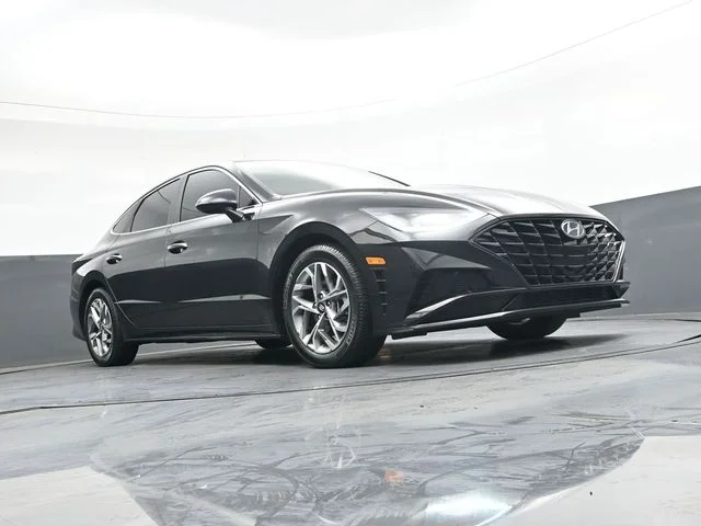 Used 2020 Black Hyundai SEL image 30