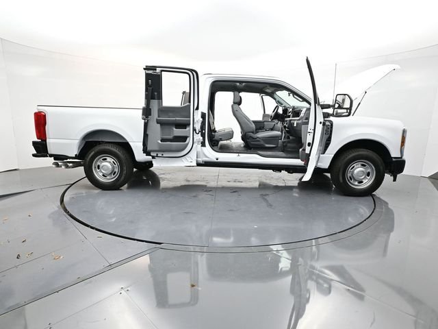 New 2026 Oxford White Ford F-350® XL image 41