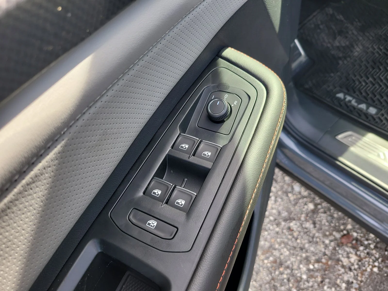 New 2026 Pure Gray Volkswagen 2.0T Peak Edition image 17