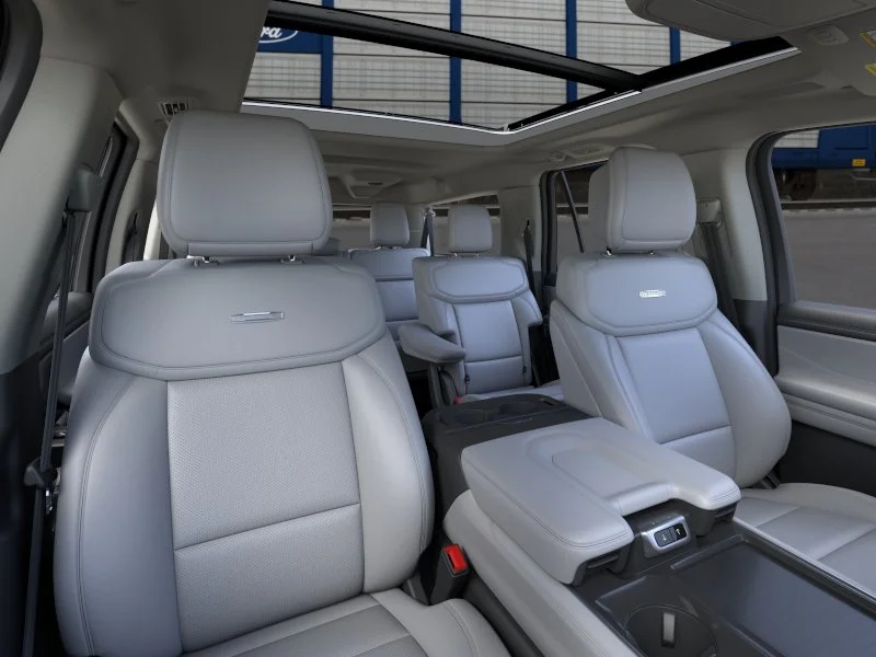 New 2026 Star White Metallic Tri-Coat Ford MAX Platinum® image 33