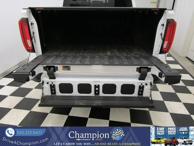 Used 2025 Summit White GMC AT4 image 21