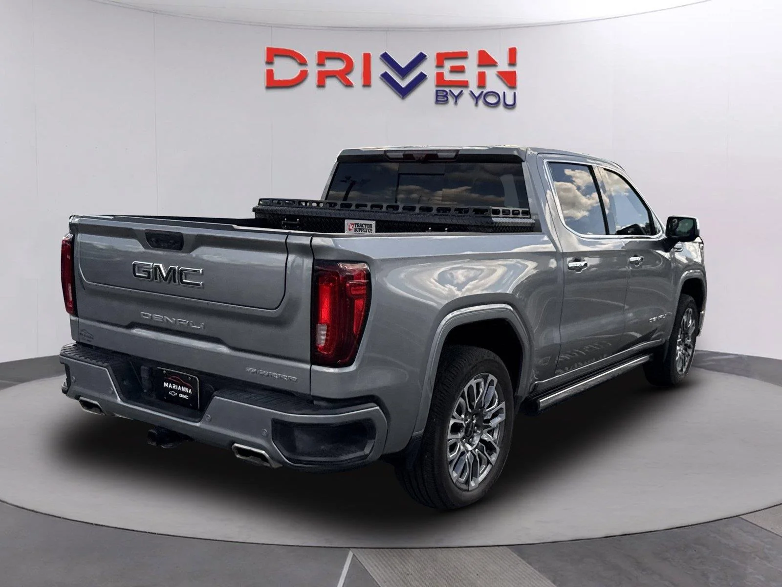 Used 2023 STERLING METALLIC GMC Denali Ultimate image 2