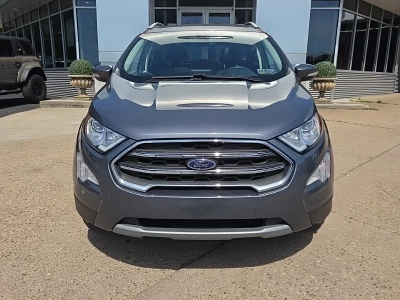 Used 2019  Ford Titanium image 2