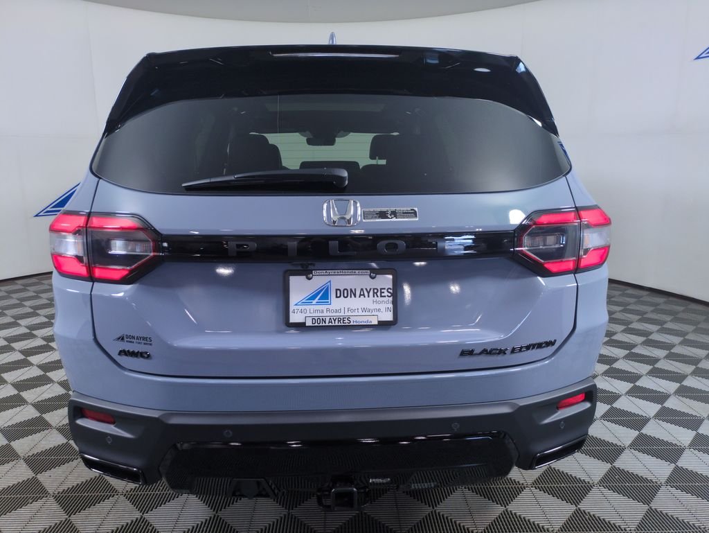 New 2026 Sonic Gray Pearl Honda Black Edition image 4