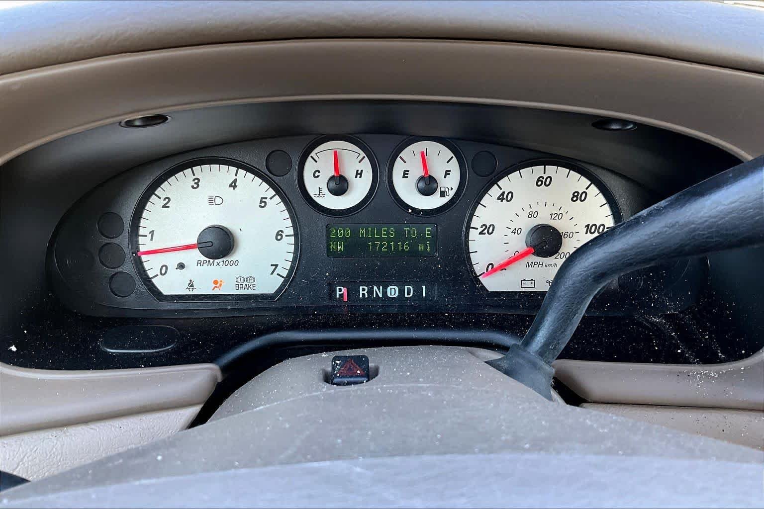 Used 2005 Vibrant White Mercury LS image 22