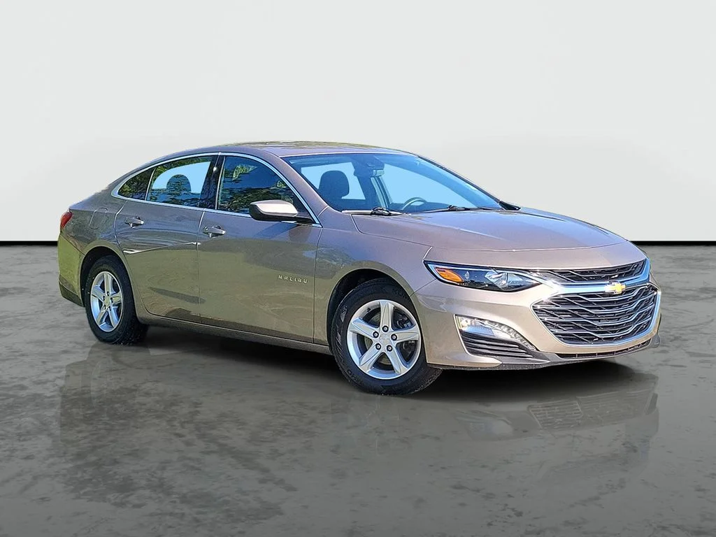 Used 2024 Mineral Gray Metallic Chevrolet LT image 1