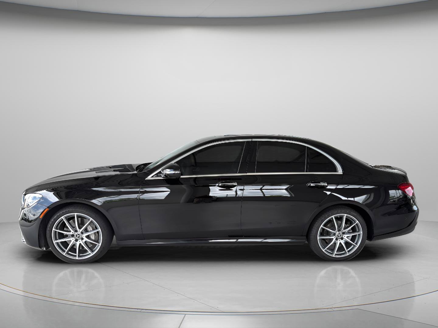 Used 2021 Black Mercedes-Benz E 350 image 2