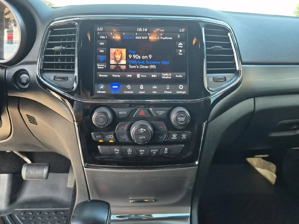 Used 2021 Gray Jeep Laredo X image 27