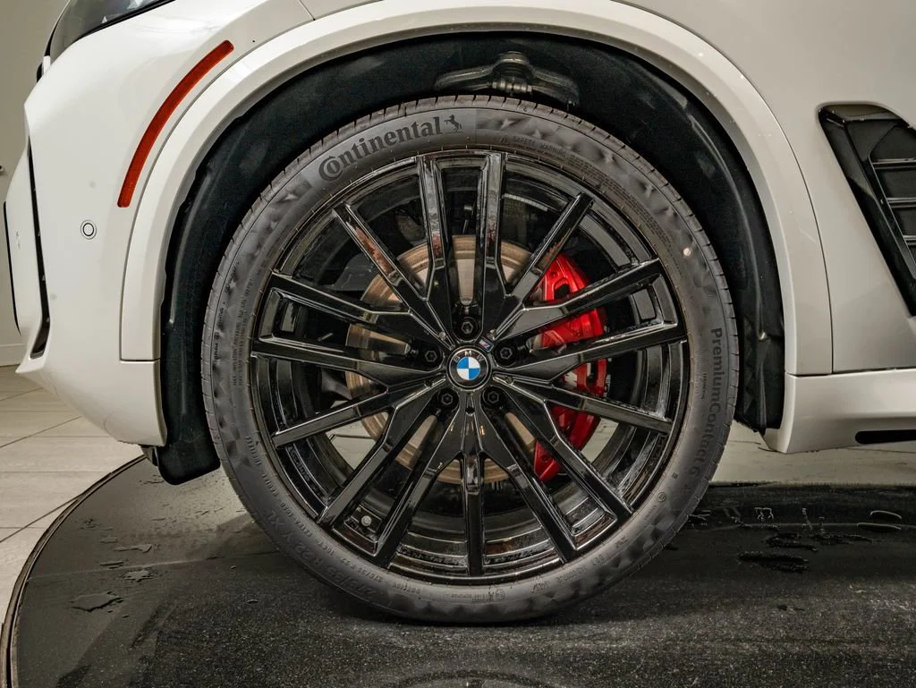 New 2026 Alpine White BMW xDrive40i image 13