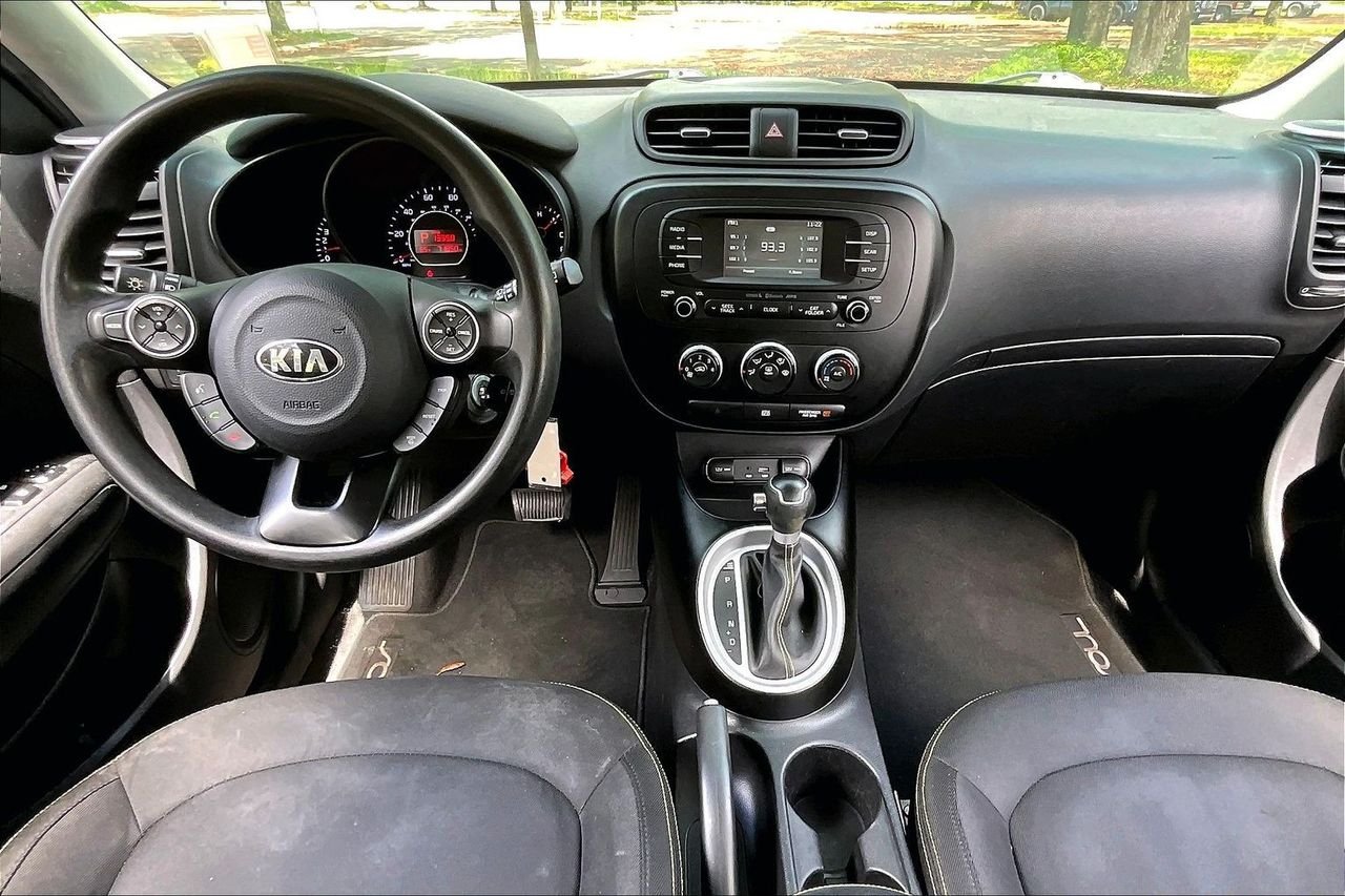 Used 2016 Black Kia Plus image 7