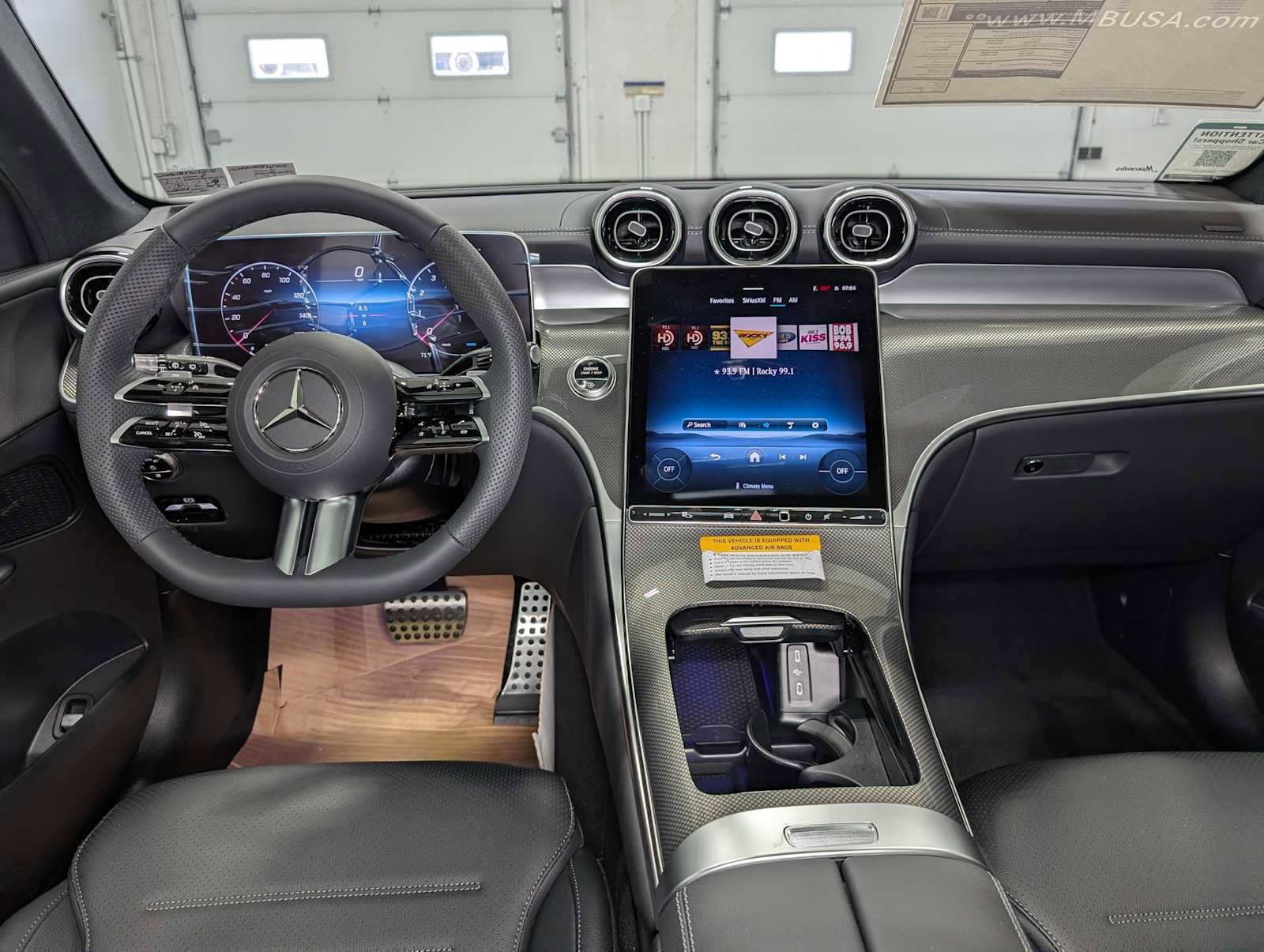 New 2026 Polar White Mercedes-Benz GLC 300 image 16