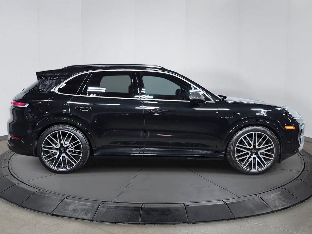 Certified Used 2026  Porsche Turbo image 8