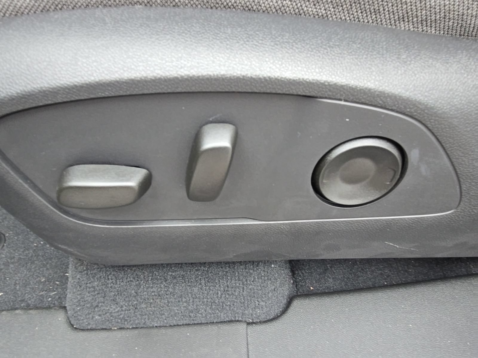 2026 GMC Sierra EV Elevation - Photo 27