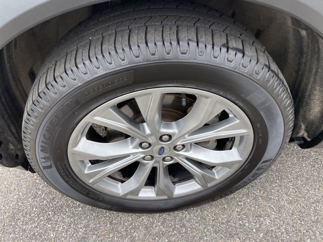 Used 2024 Gray Metallic Ford XLT image 35