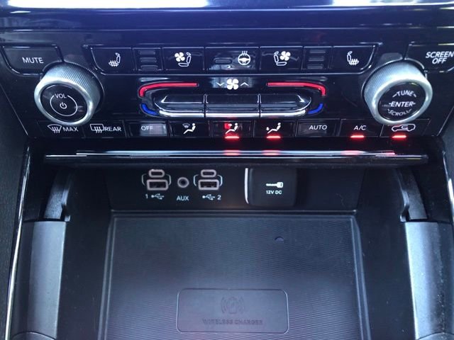 Used 2023 Diamond Black Jeep Overland 4xe image 31
