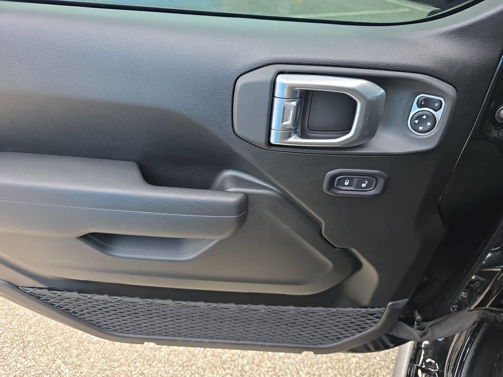 Used 2026 Black Jeep Willys image 18