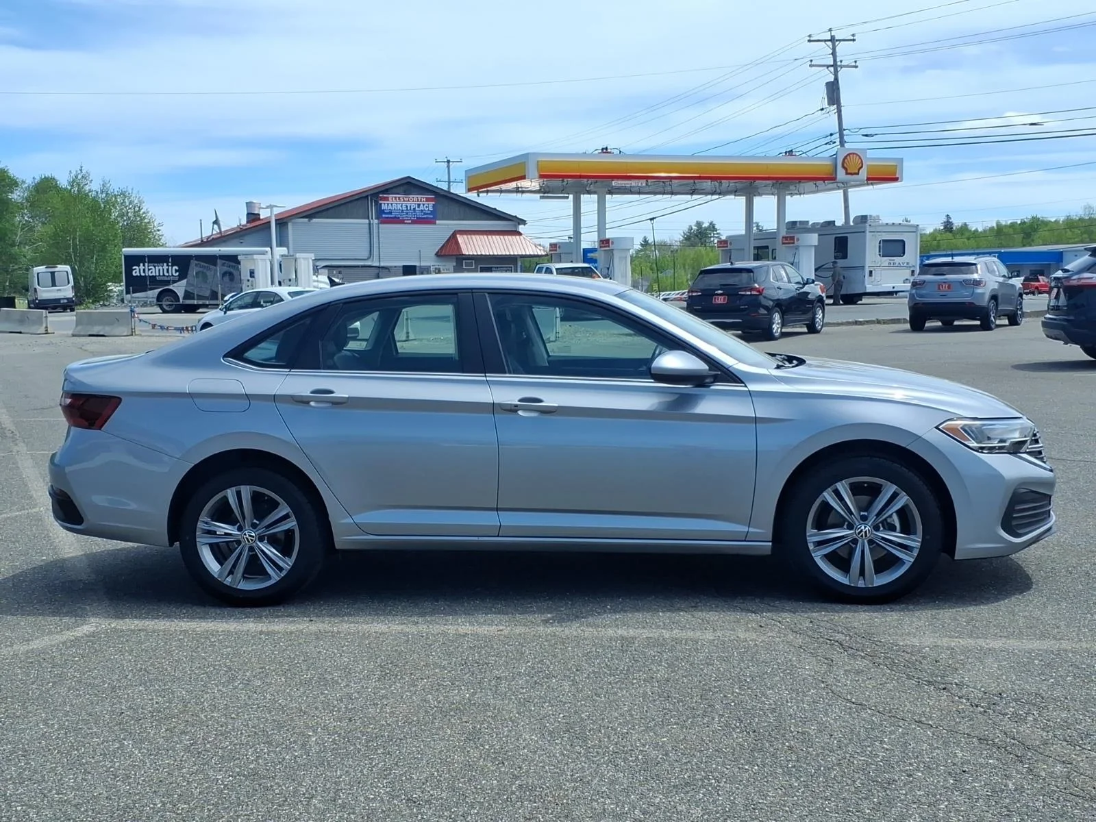 Used 2024 Silver Volkswagen 1.5T SE image 4