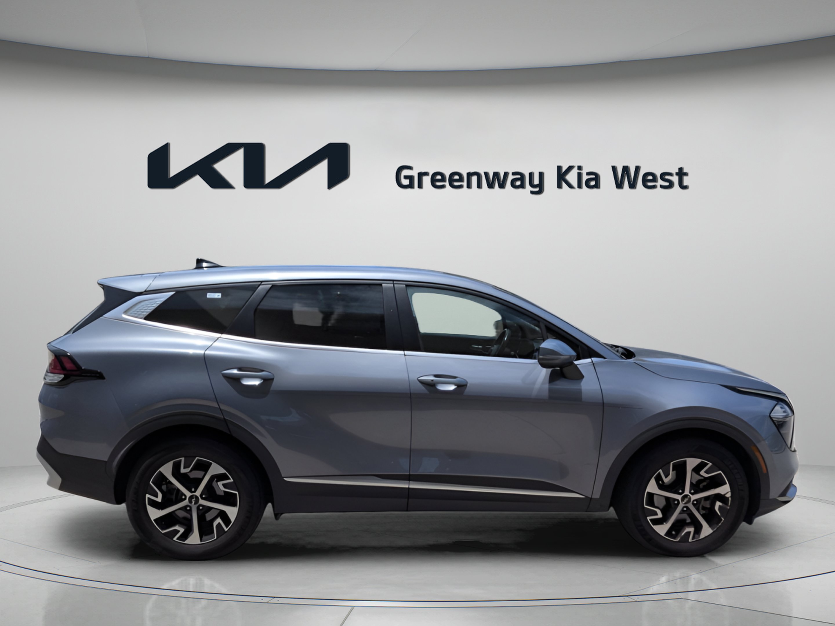 Used 2023 Everlasting Silver Kia EX image 9