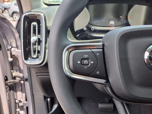 2026 Volvo XC40 Plus - Photo 17