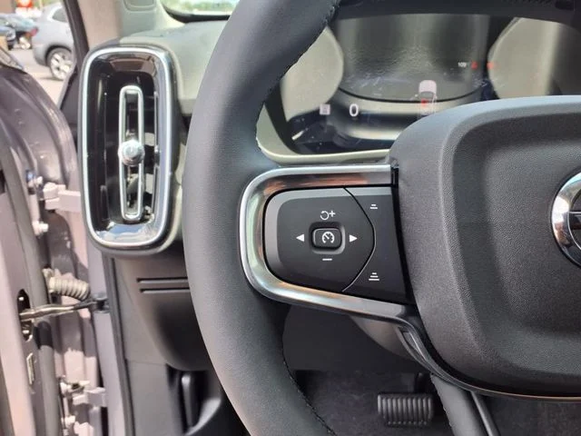 2026 Volvo XC40 Plus - Photo 17