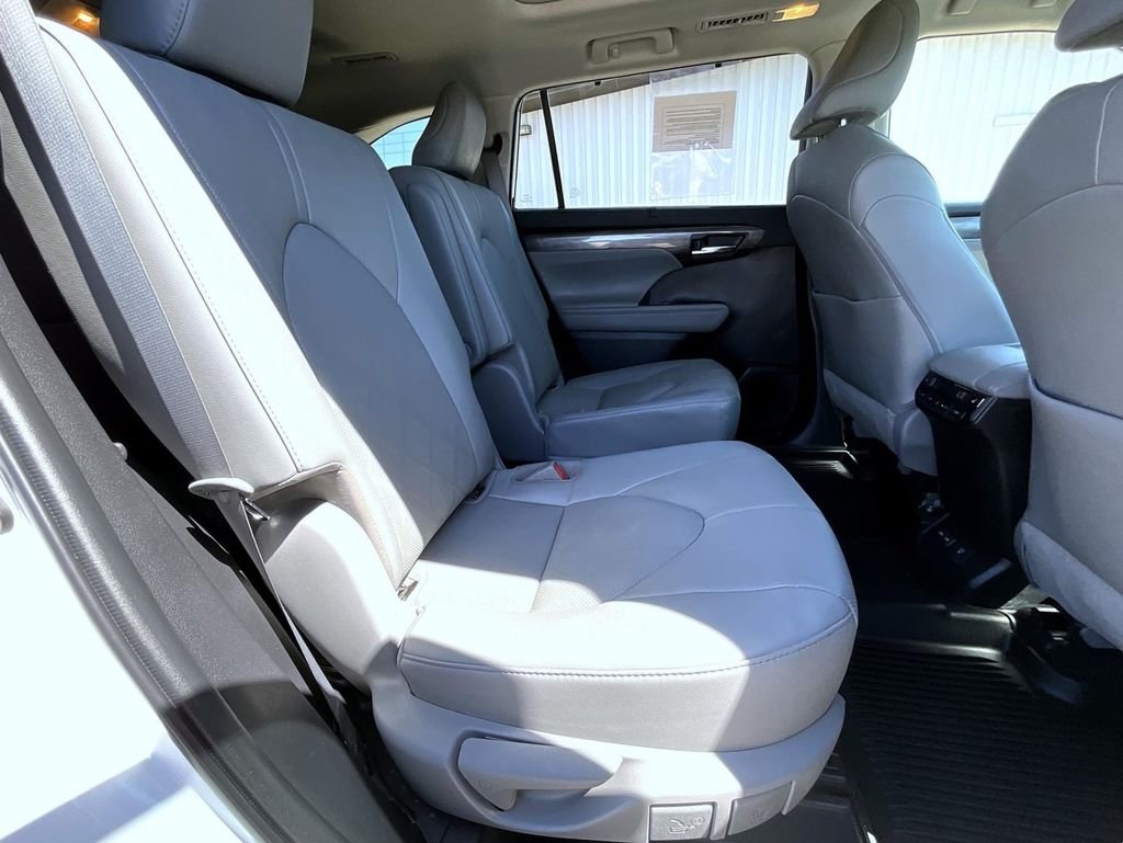 Used 2022 Beige Toyota Platinum image 18