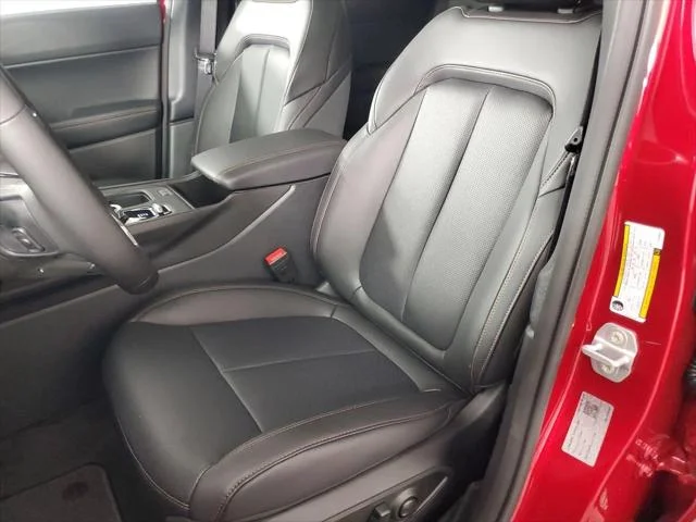 New 2026 Red Hot Pearl-Coat Exterior Paint Jeep Limited image 41