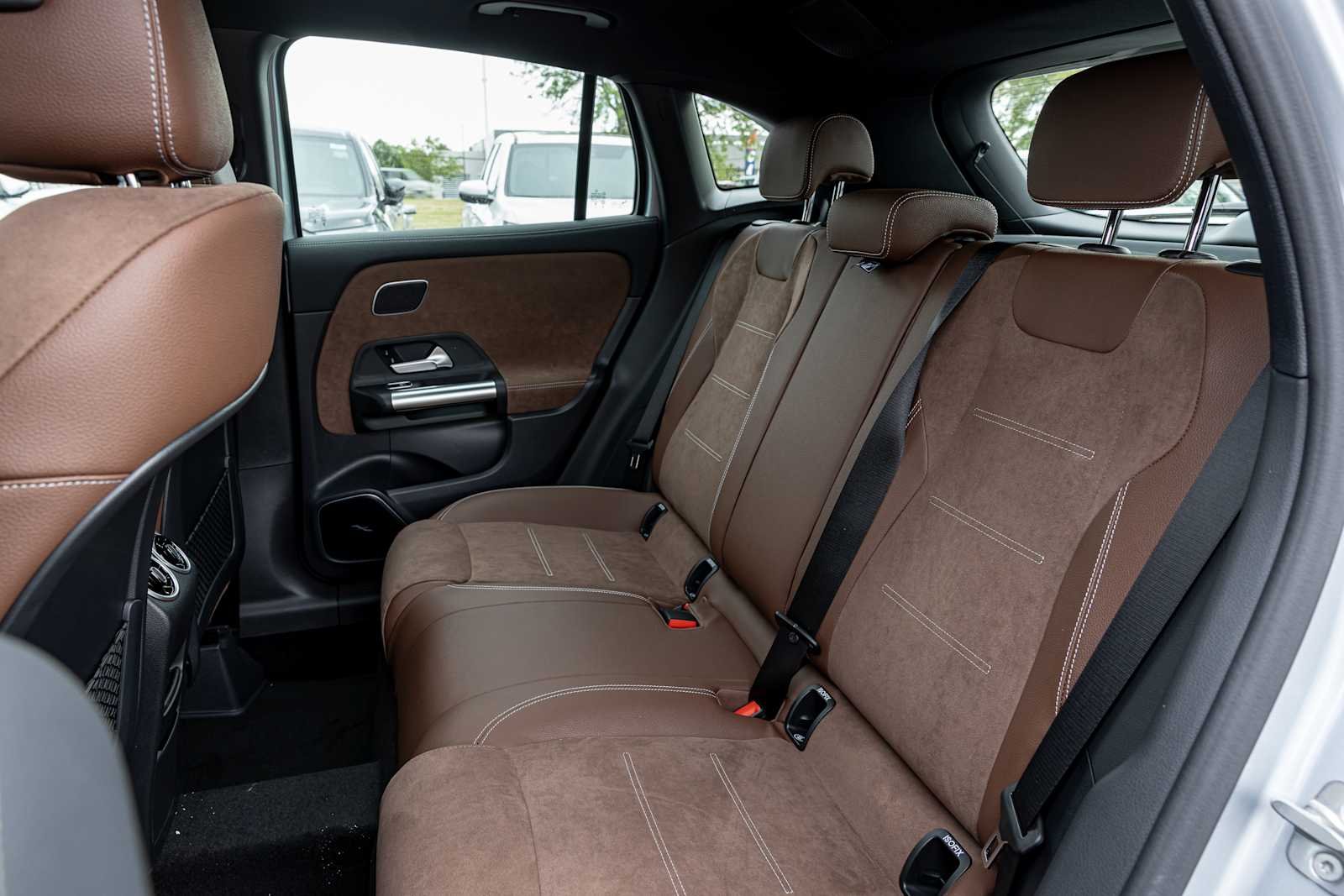 New 2026 Cirrus Silver Metallic Mercedes-Benz AMG® GLA 35 4MATIC SUV image 27