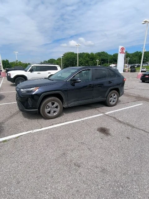 Used 2024  Toyota XLE image 2