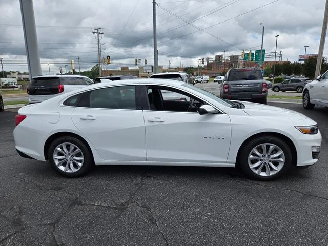 Used 2023 White Chevrolet LT image 9