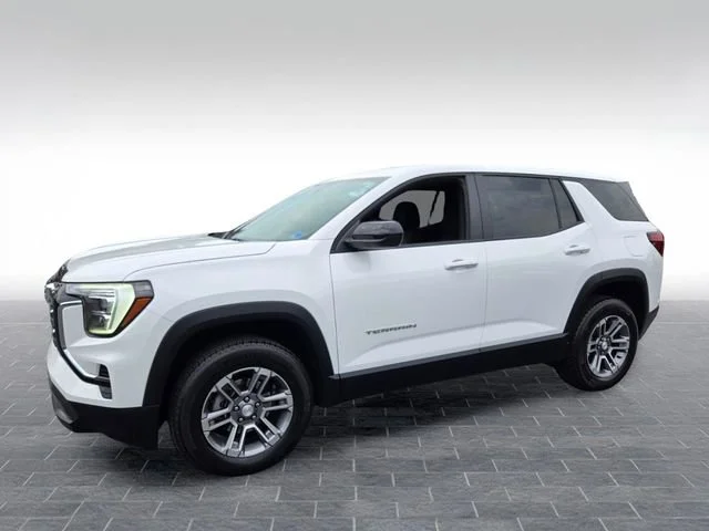Used 2025 Summit White GMC Elevation image 3