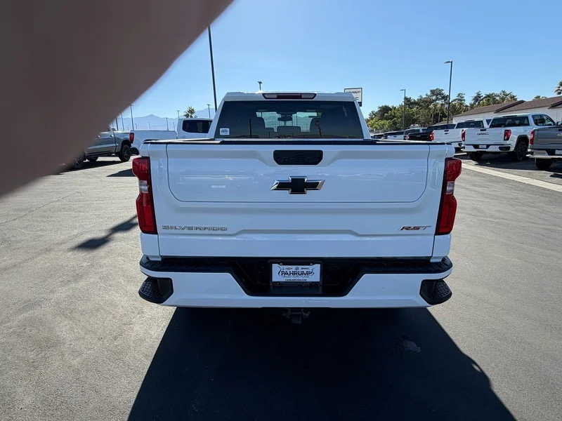 Used 2024 Summit White Chevrolet RST image 4
