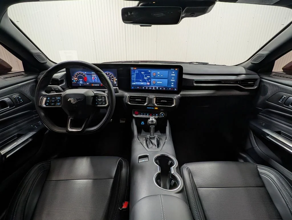 Certified Used 2025 Molten Ford GT Premium image 3