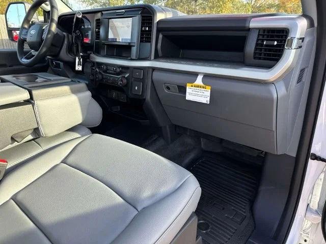 New 2026 Oxford White Ford F-350® XL image 40