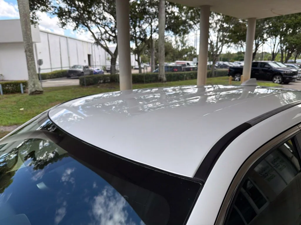 Used 2020 White Mitsubishi ES image 13