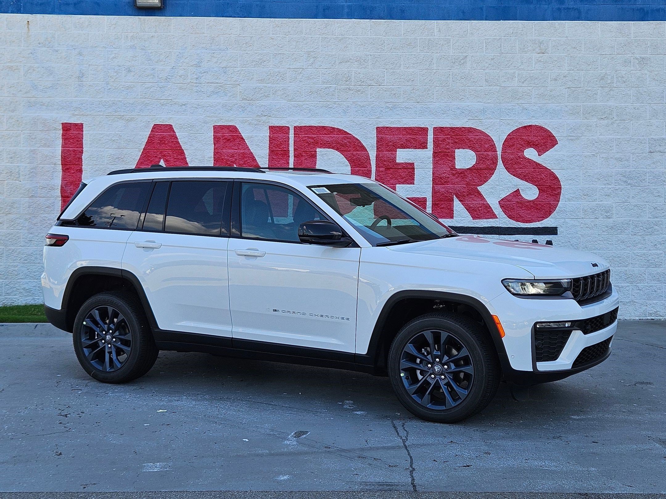 New 2026 Bright White Clear-Coat Exterior Paint Jeep 85th Anniversary Edition image 1