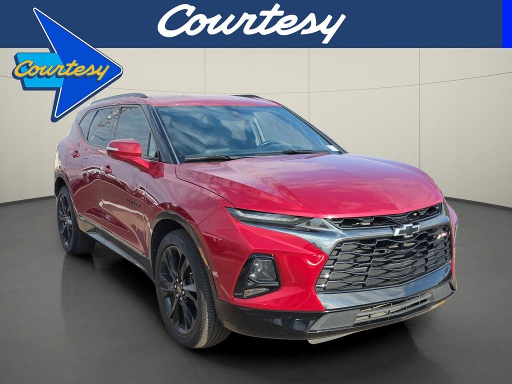 Used 2020 Red Chevrolet RS image 1