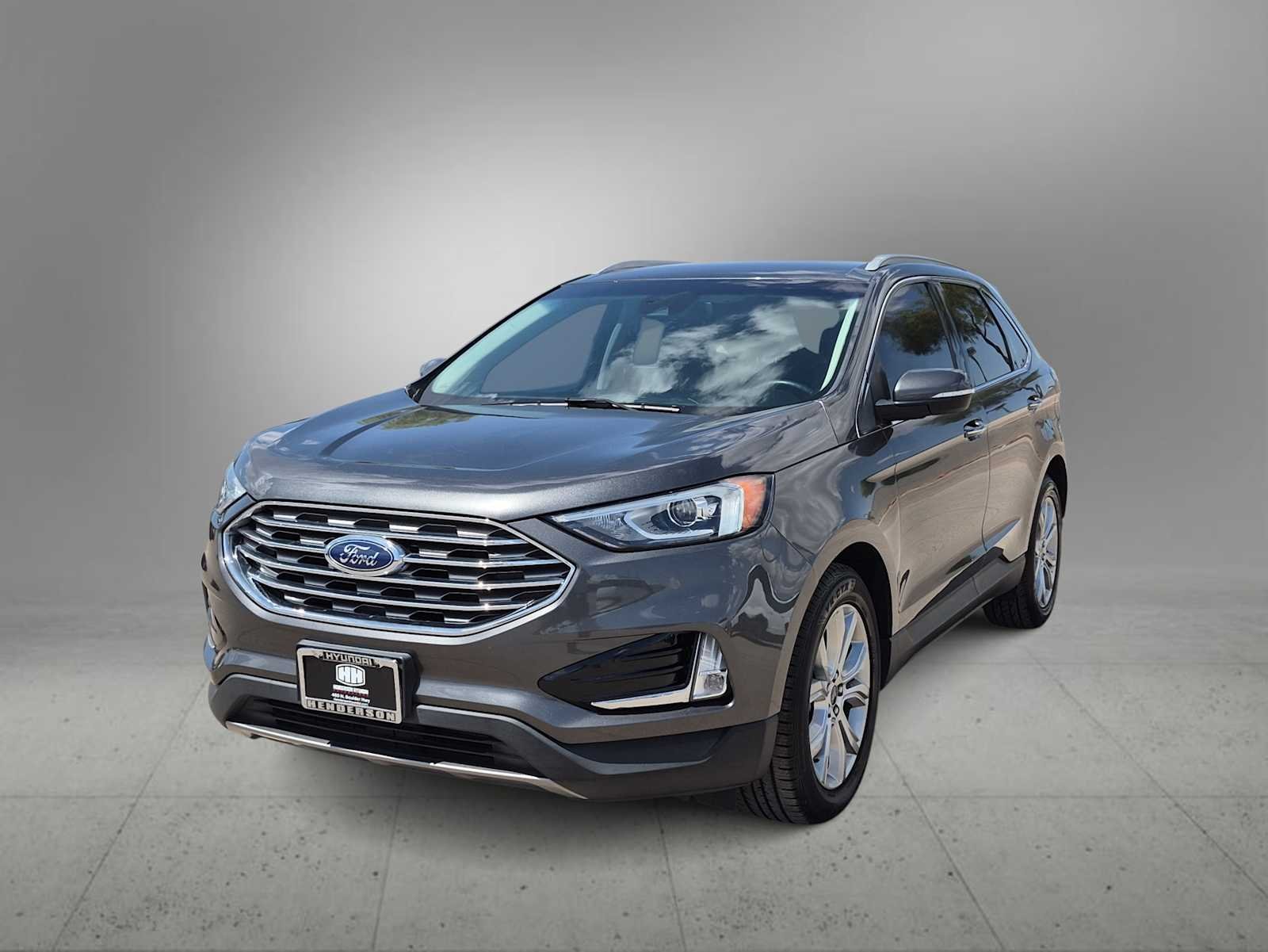 Used 2019 Magnetic Metallic Ford Titanium image 4