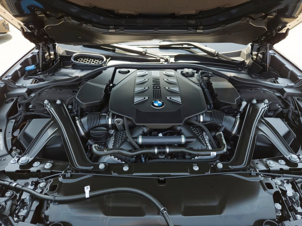 Used 2024 Black Sapphire Metallic BMW 760i xDrive image 23