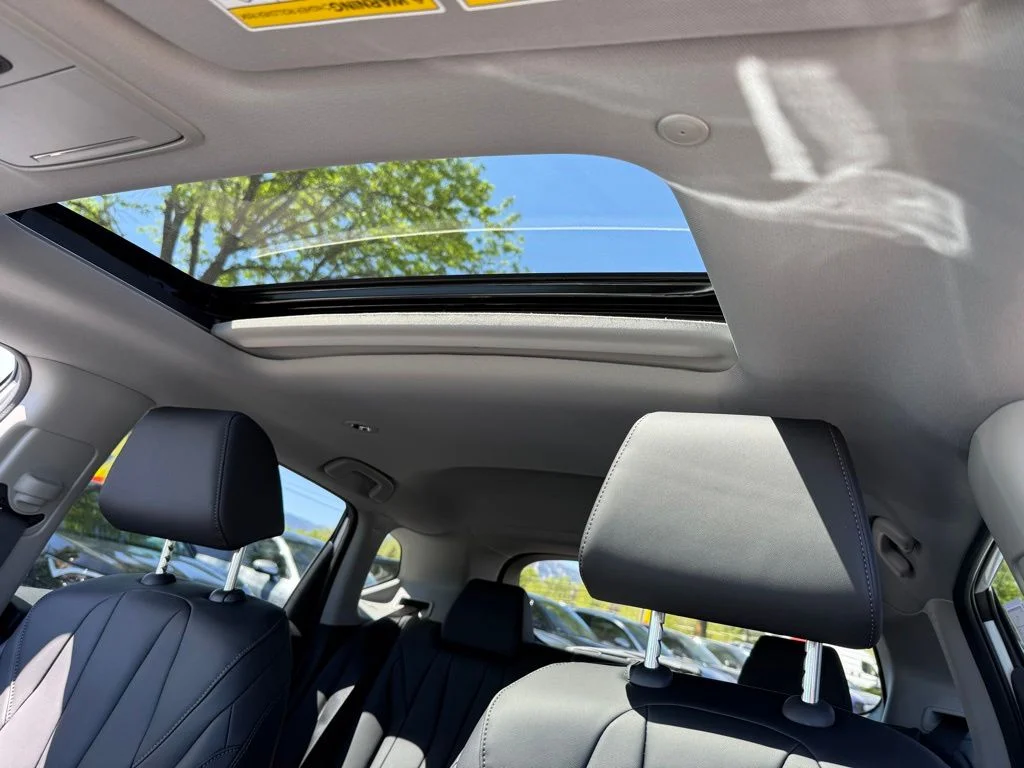 New 2026 Platinum White Pearl Acura Base image 23