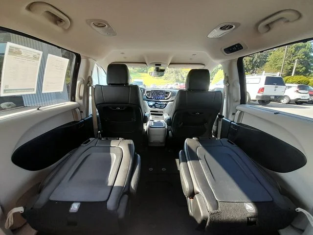 Used 2023 Black Chrysler Touring L image 49