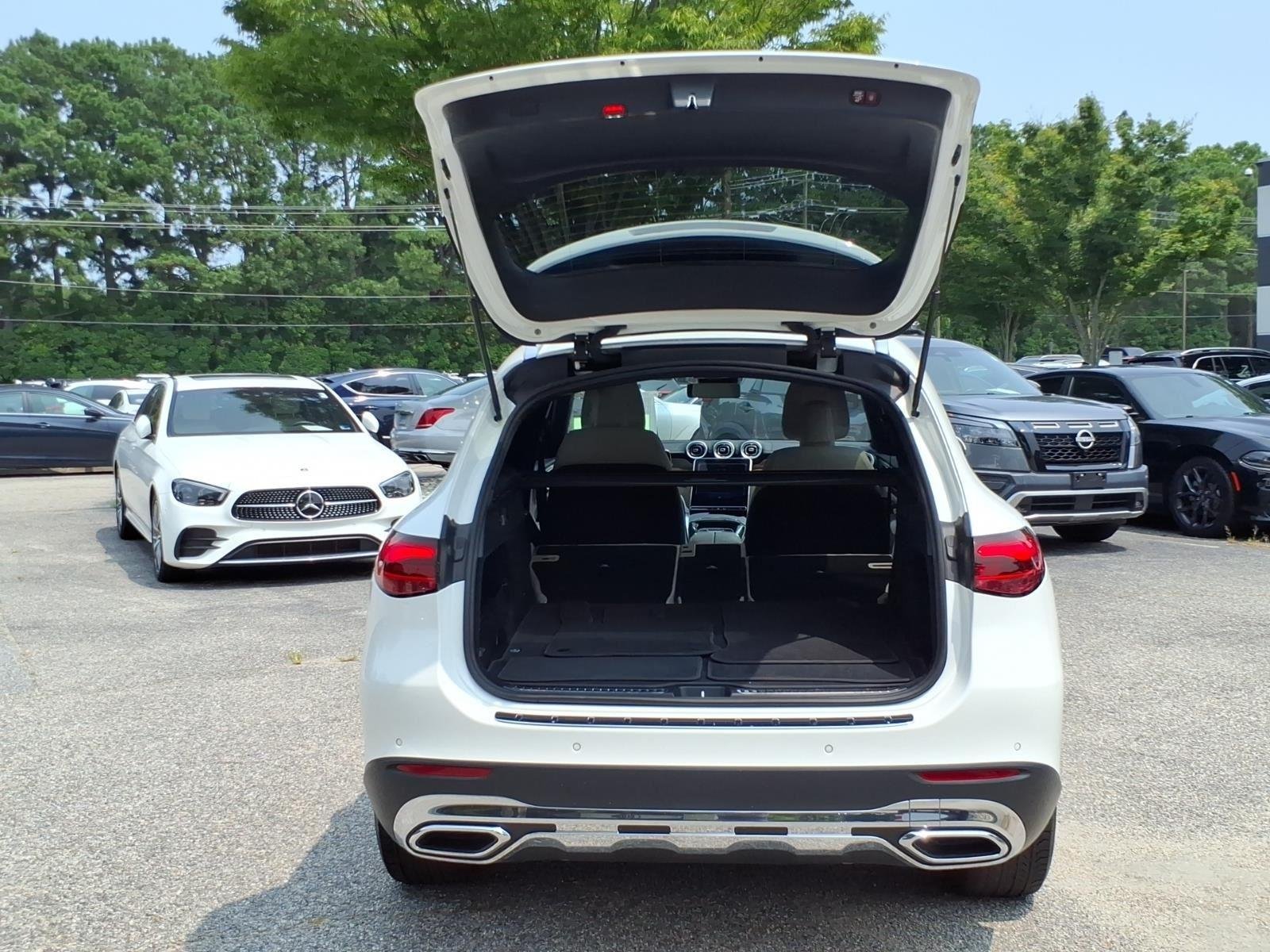 Used 2023 POLAR WHITE MERCEDES-BENZ  image 30