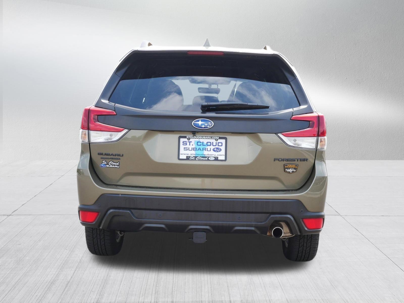 Used 2022 Autumn Green Metallic Subaru Wilderness image 6