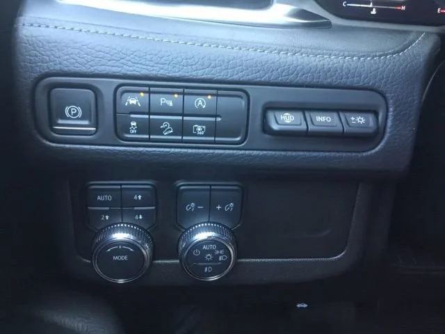 2024 GMC Yukon XL Denali - Photo 11