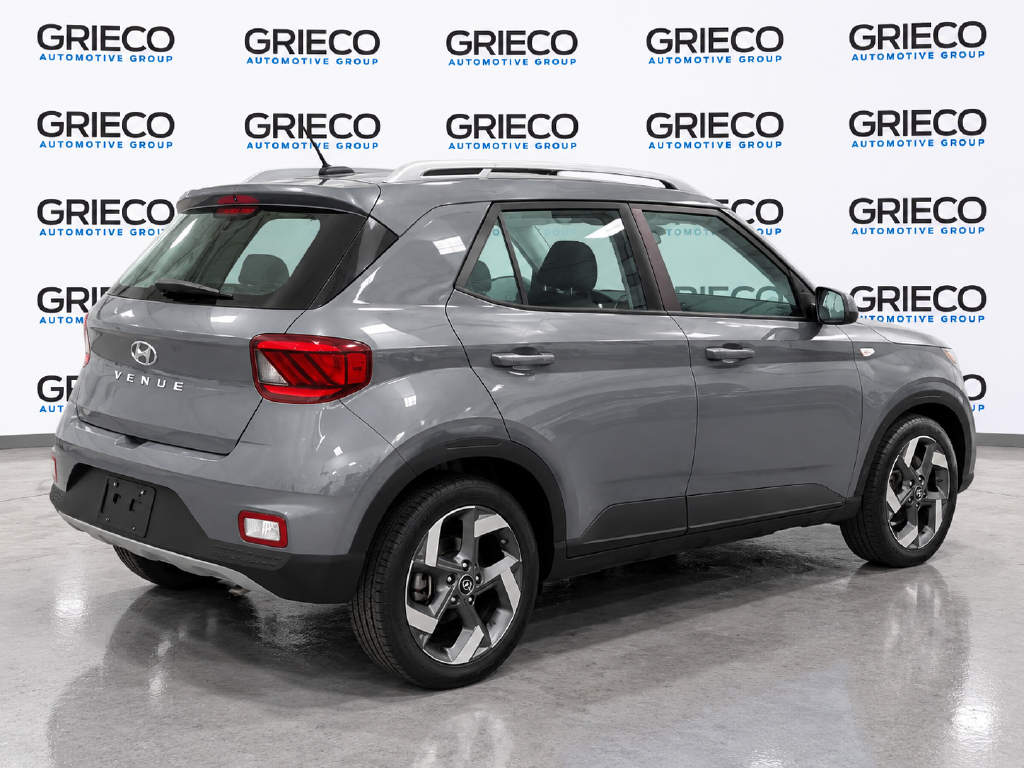 Used 2023 Gray Hyundai SEL image 3