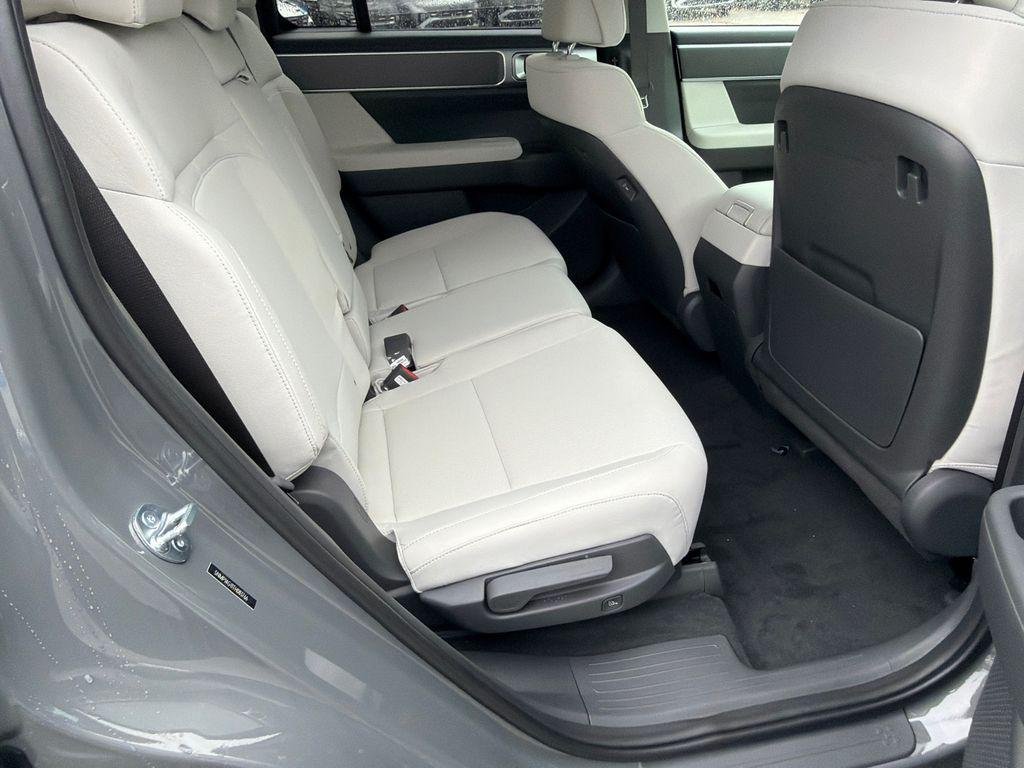 New 2026 Gray Hyundai SE image 15