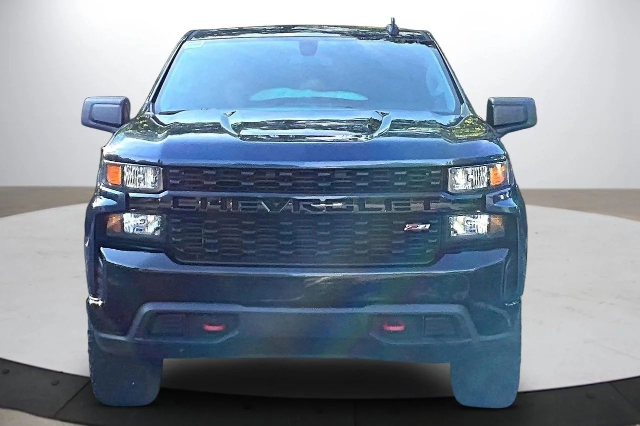 Used 2019 Blue Chevrolet Custom Trail Boss image 3