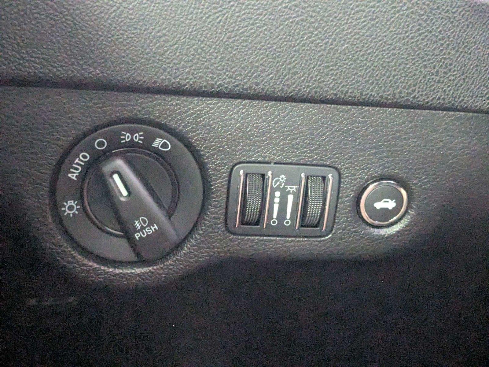 Used 2023 Pitch Black Clearcoat Dodge SXT image 14